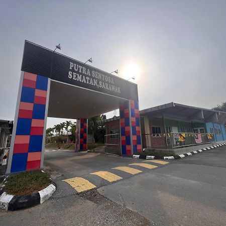 Putra Sentosa Retreat Camp, Sematan Hotel Ngoại thất bức ảnh