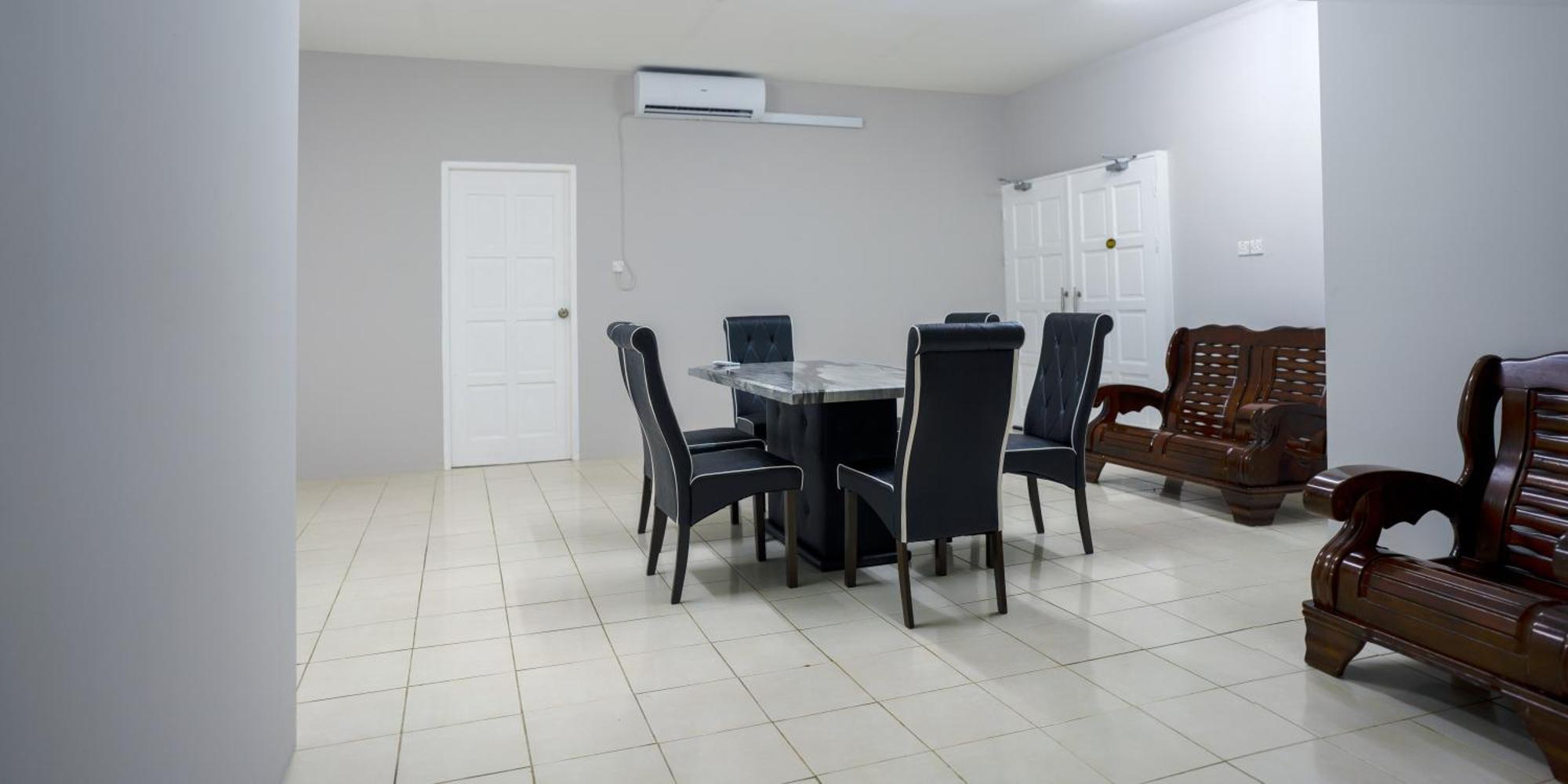 Putra Sentosa Retreat Camp, Sematan Hotel Phòng bức ảnh