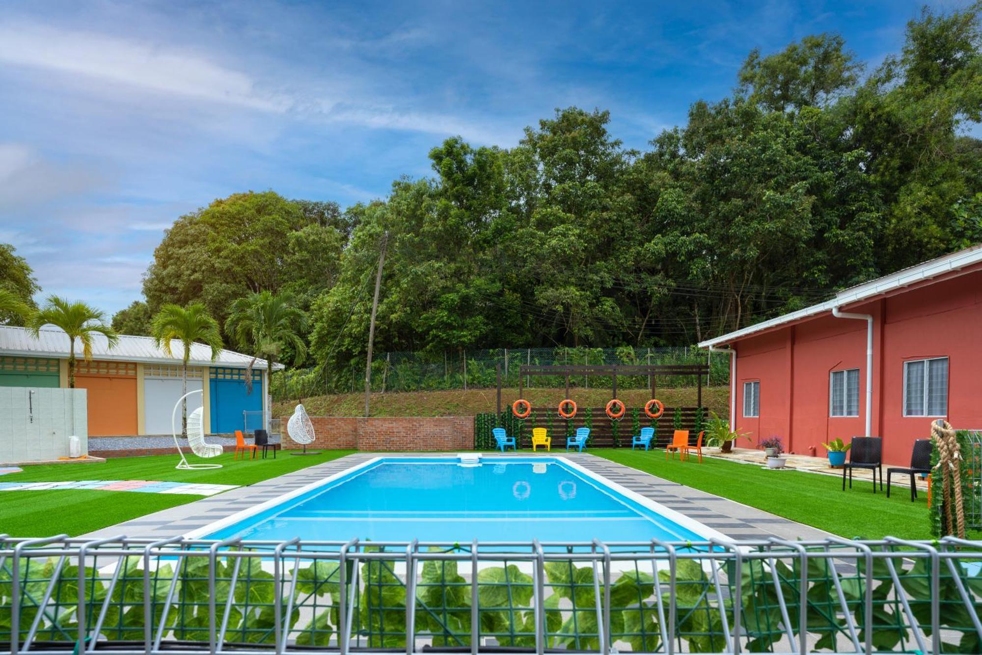 Putra Sentosa Retreat Camp, Sematan Hotel Ngoại thất bức ảnh